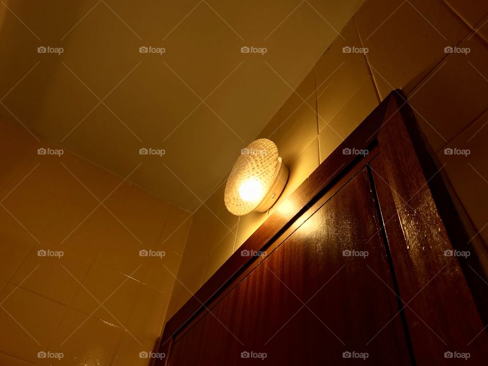 The lamp door