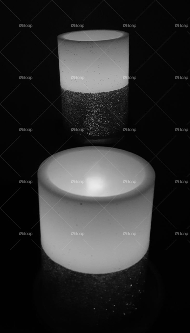 candles grayscale