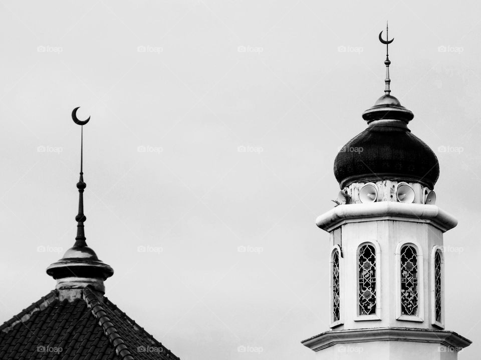 The building of the place of worship seen from the roof