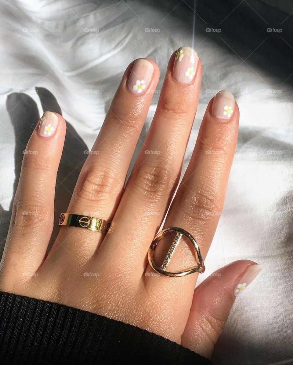 beautiful jewerlery , nice ring , hand