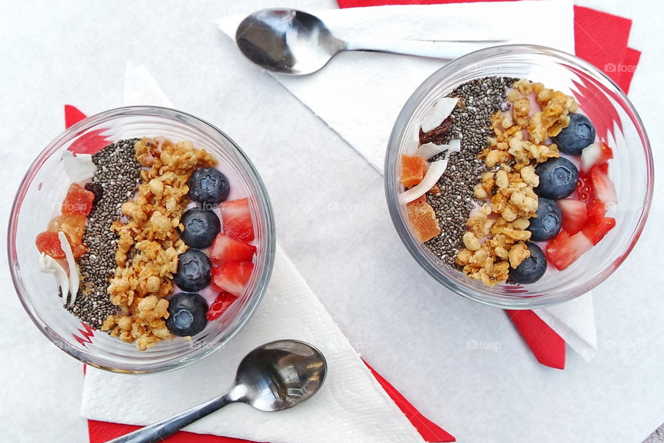 Smoothie bowl for two 