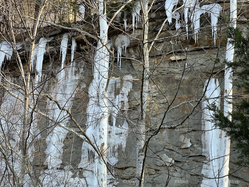 Icicle stalactites 