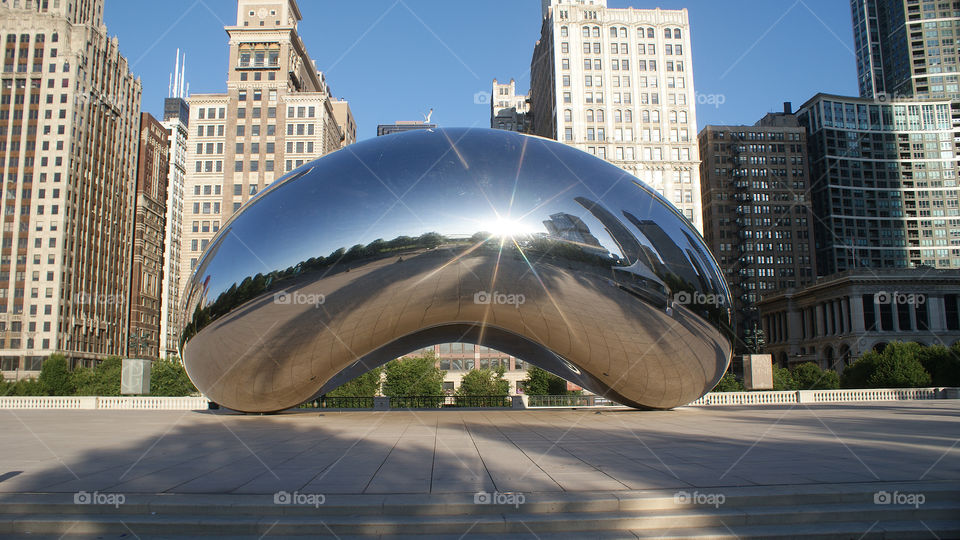 Lucky shot of the Chicago Bean - no clouds, no people.