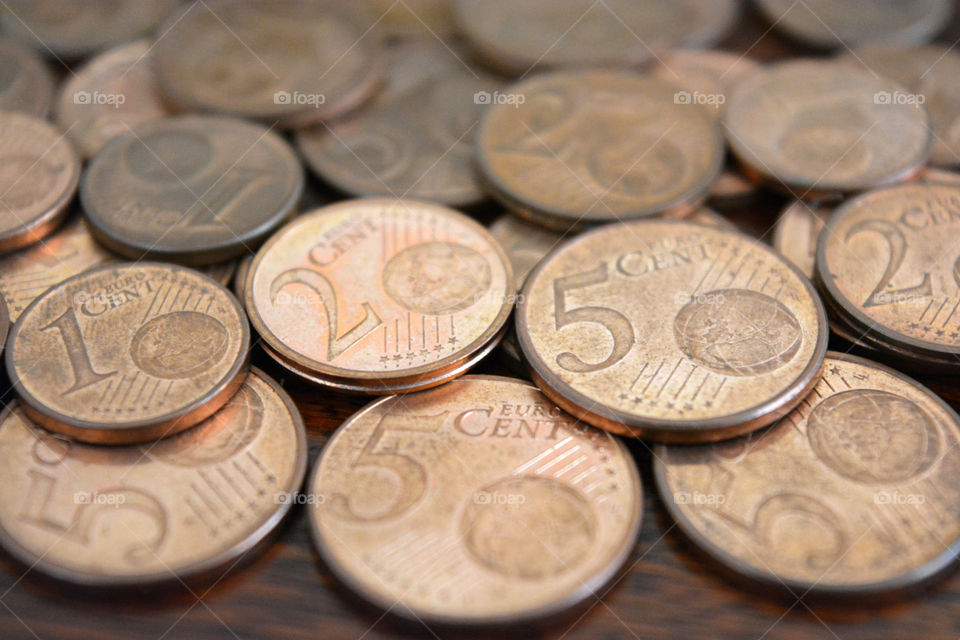 Eoro cent coins.