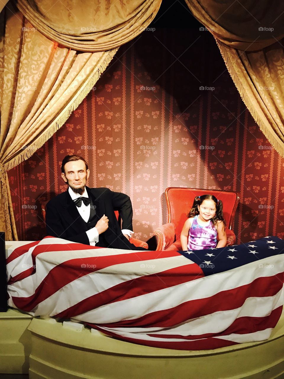 Sofia and Abe Lincoln at Madame Tussauds