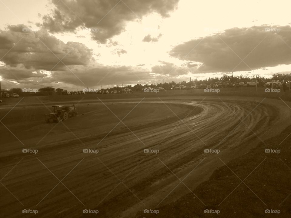 dirt oval track