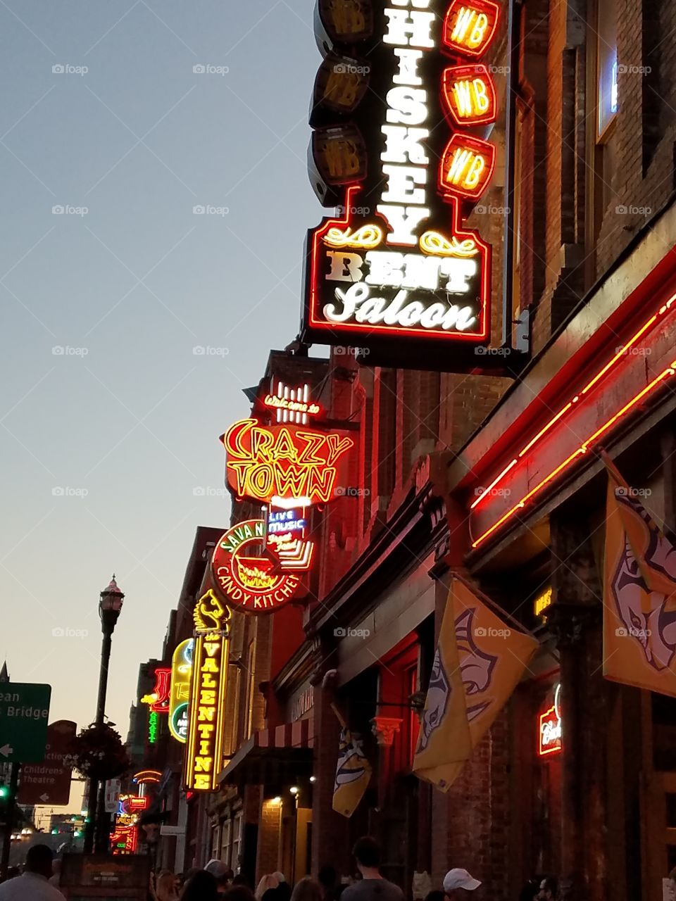 Neon Signs in Nashville