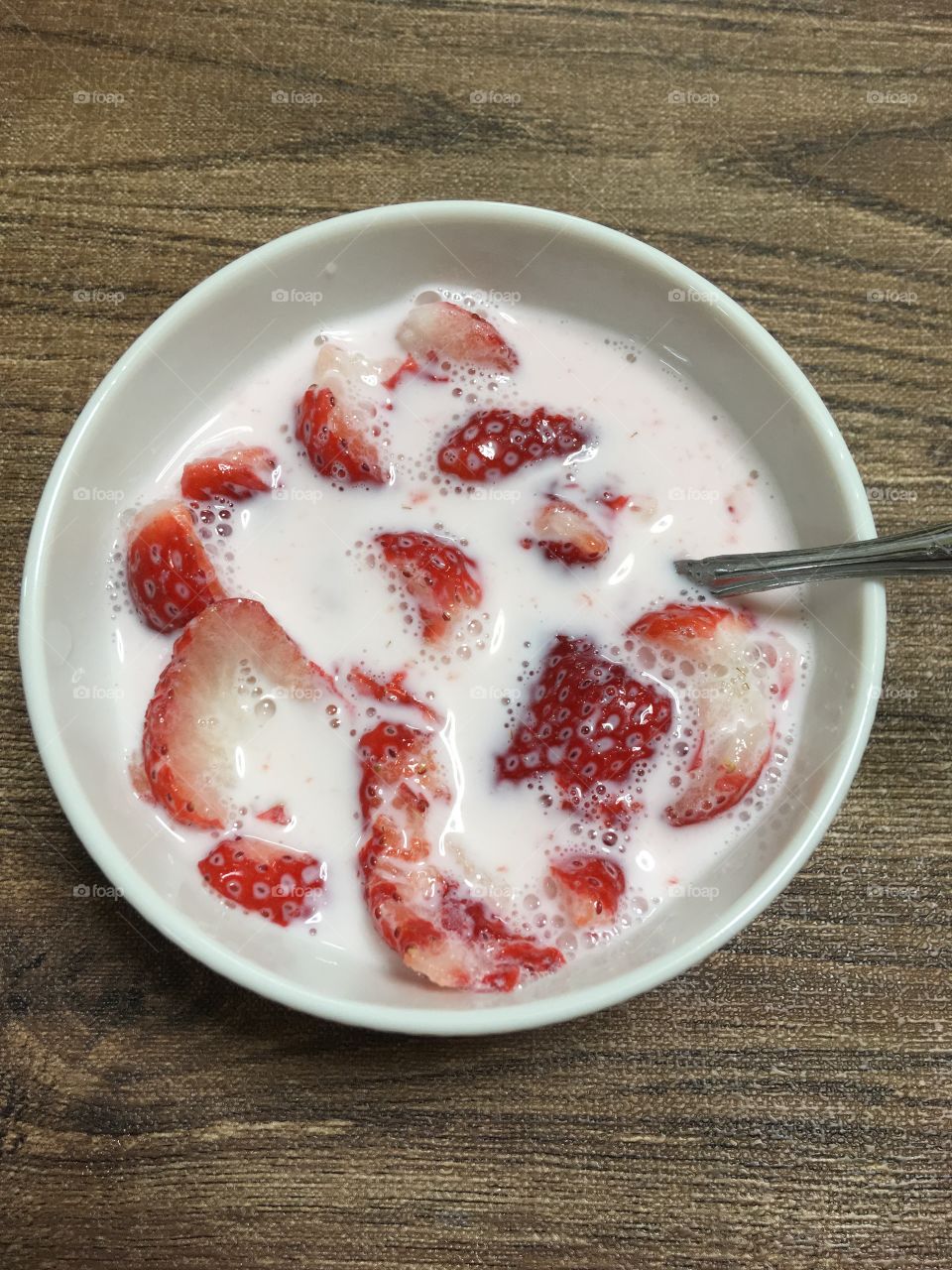 strawberry with milk♡