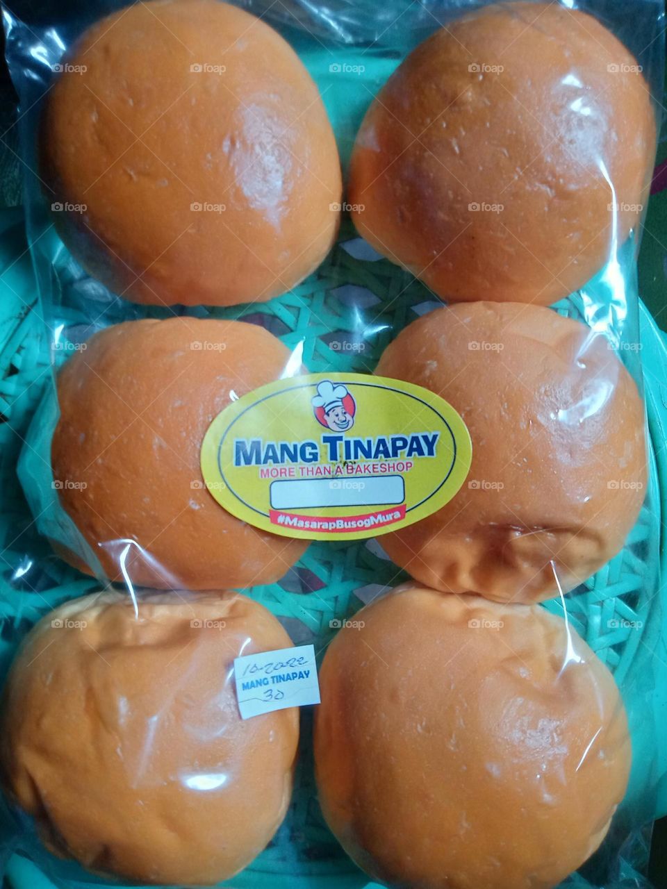 HELLO FOAPMATES,, CAN YOU SHARE ME SOME SLICED HAM, LETTUCE, SANDWICH SPREAD,, FOR MY BURGER BUNS