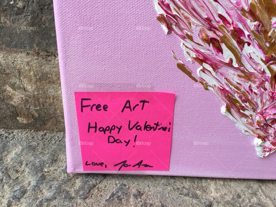 In a world full of greed, an artist wanted to spread love on Valentine’s Day by giving away free art in the historical Old Town of Dubrovnik, Croatia.