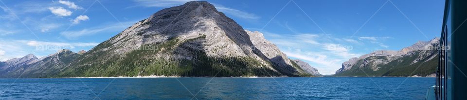 Lake Minnewanka, Banff, AB, Canada 🍁