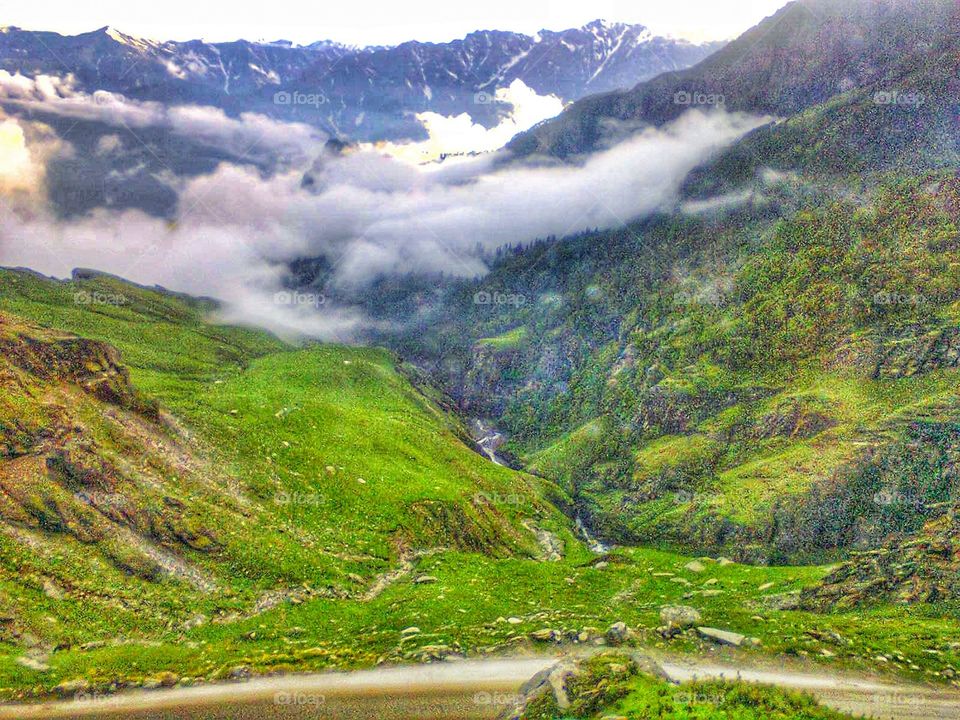 Discovering Manali:Mountains .