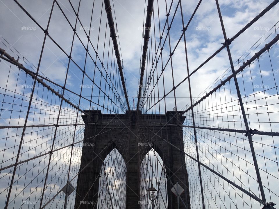 Perfect lines at Brooklyn bridge