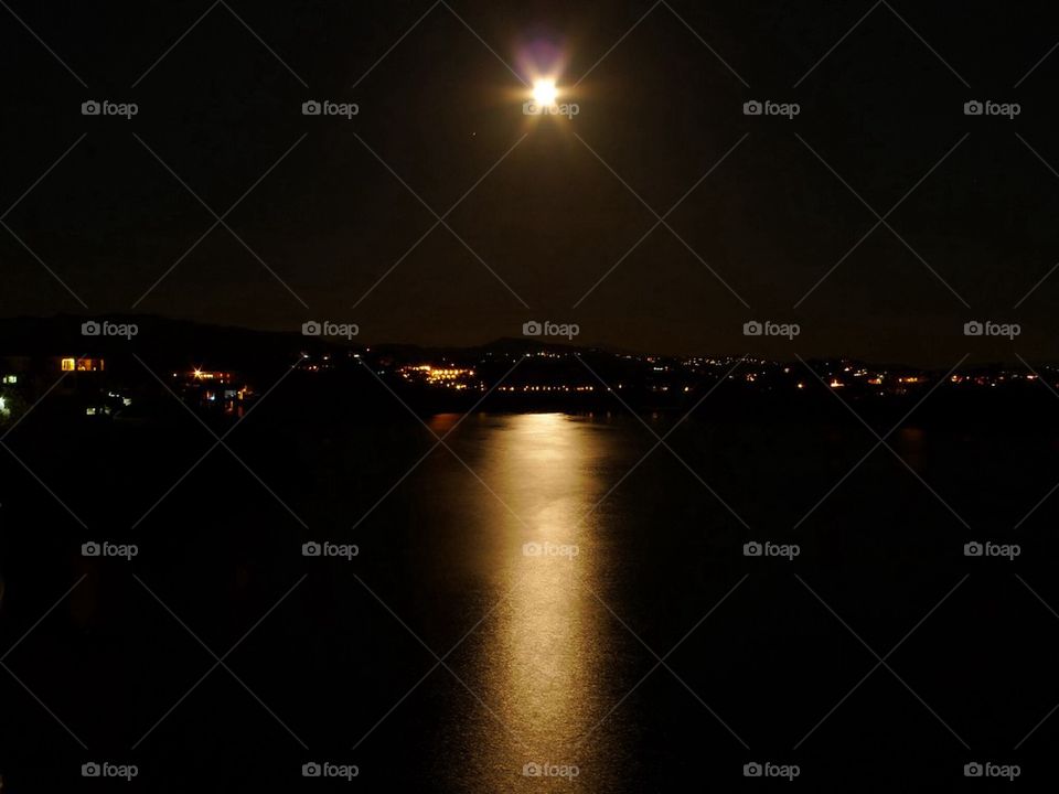 Full moon over the sea