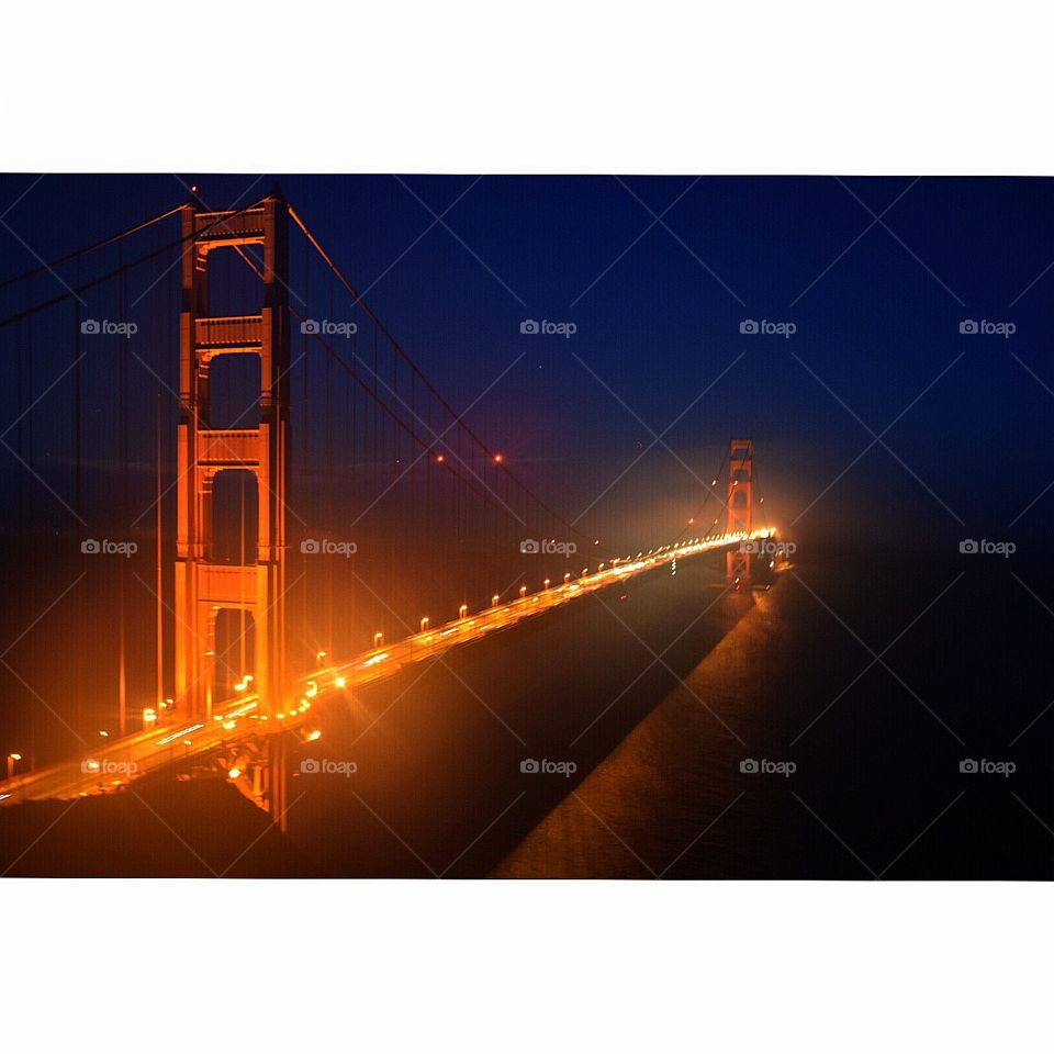 Golden Gate Bridge at night