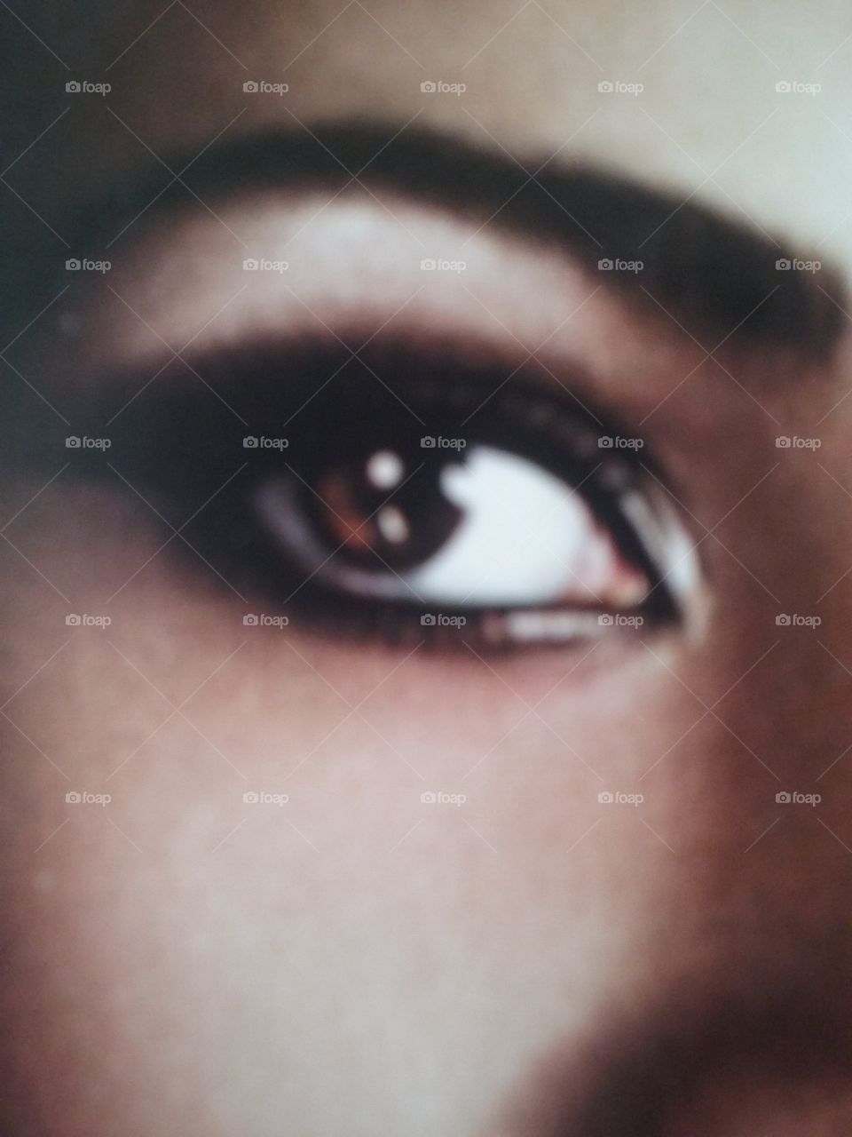 Watching You Watch Me!. A watchful eye on who's watching me.