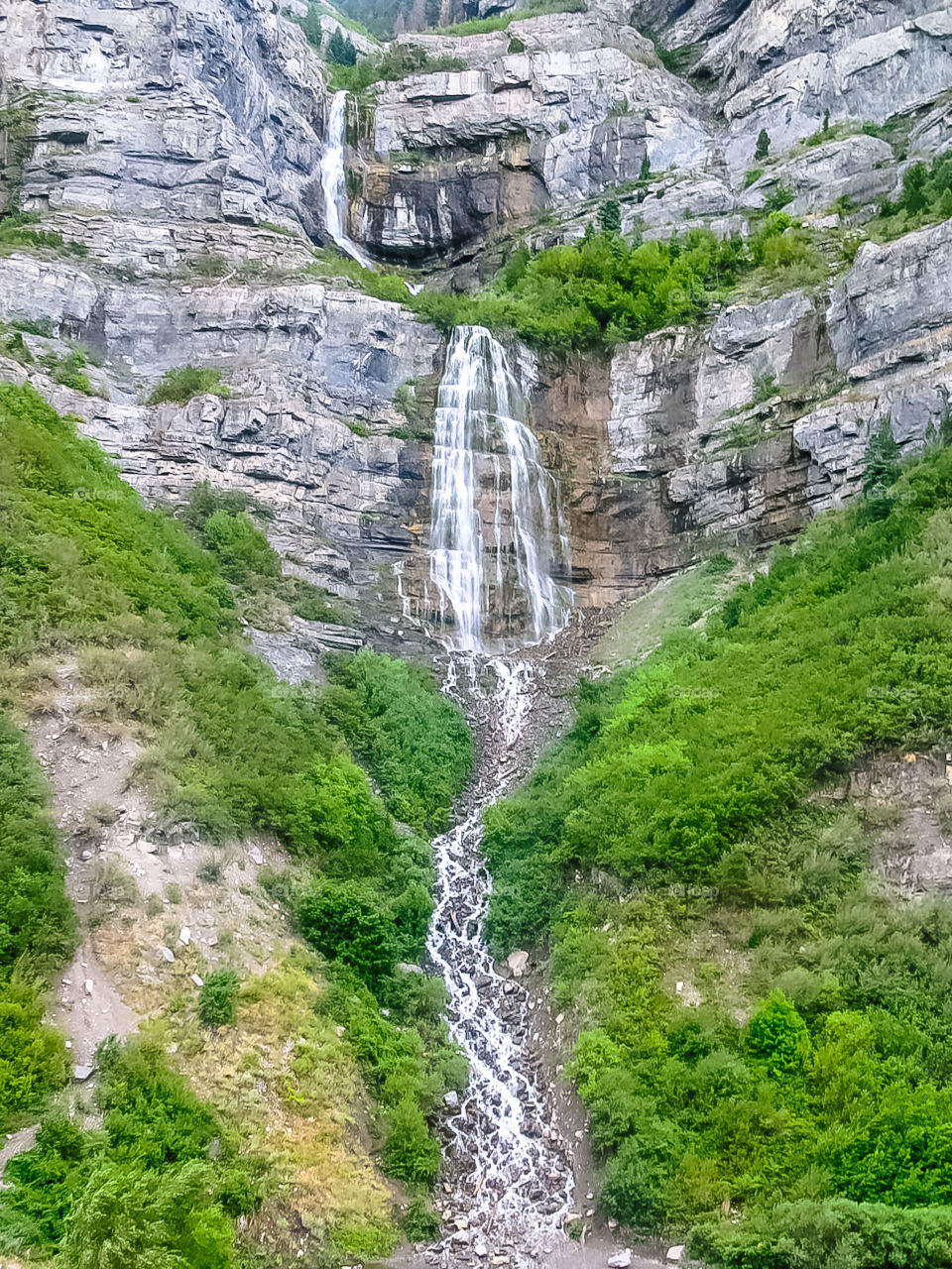 White vale waterfall in Salt Lake city 