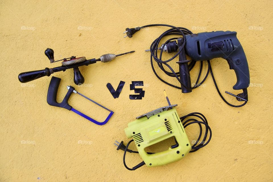 Manual works tools versus electric works tools 