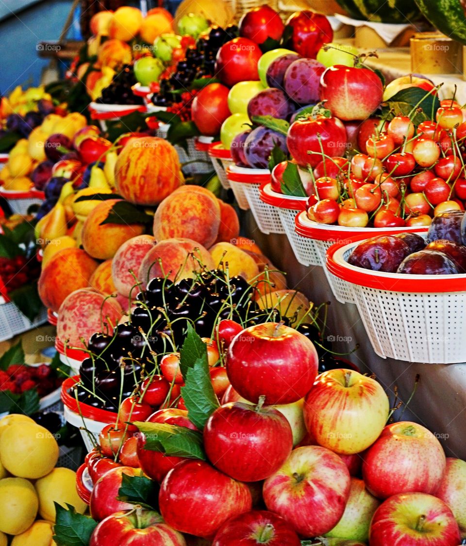 Apples, cherries and peaches assortment 