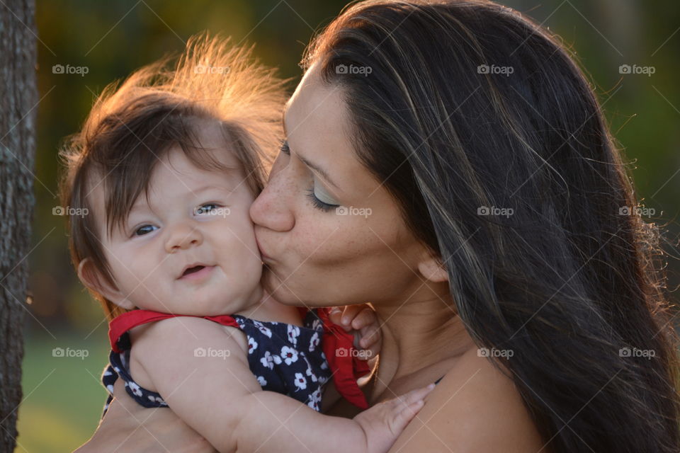 Glowing Kiss