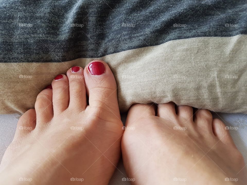 feet