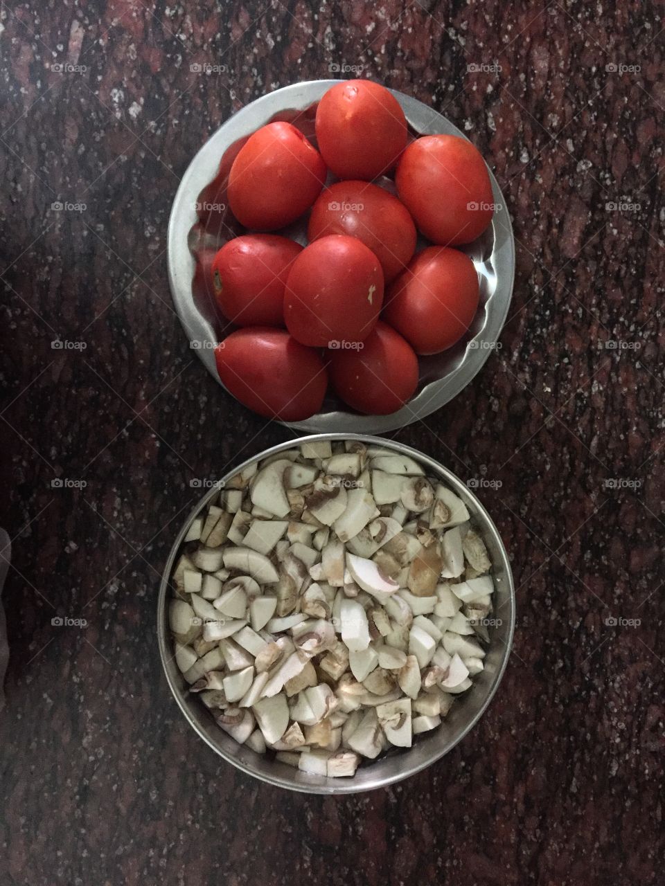When tomatoes mixed with mushrooms creats a awesom taste...