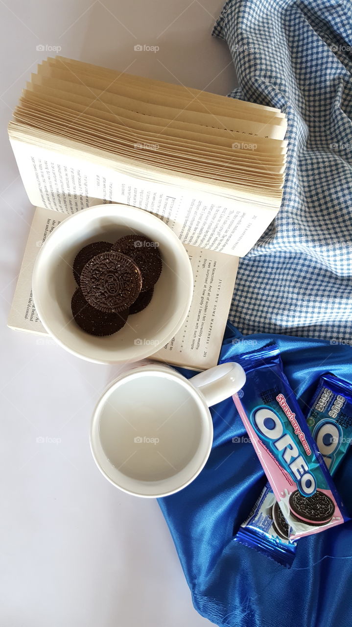 Book with oreo