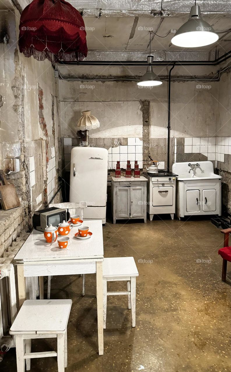 Table in Visit with Plates