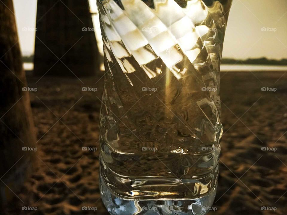 wow see , light is reflecting inside bottle
