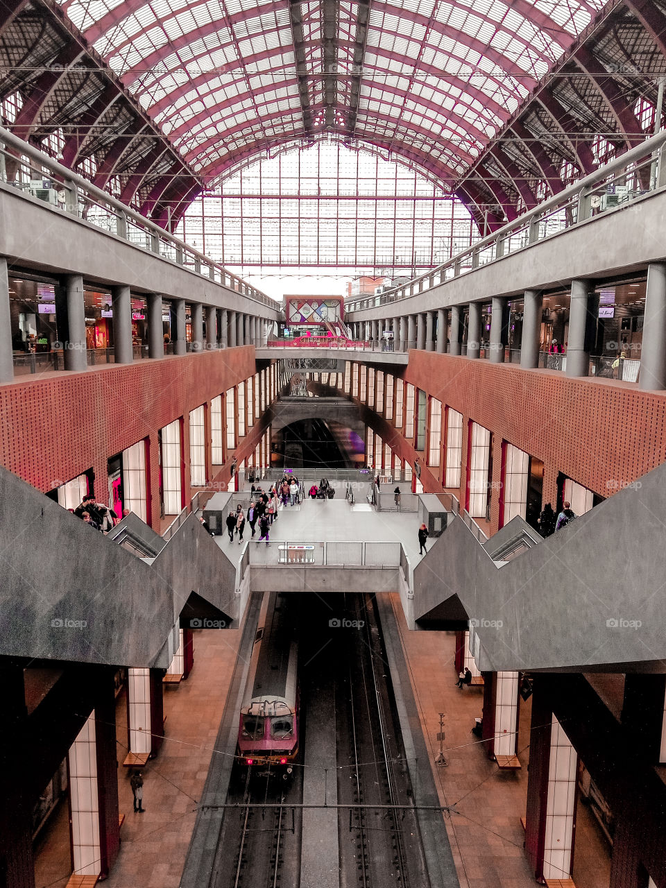 4 level train station, Antwerpen