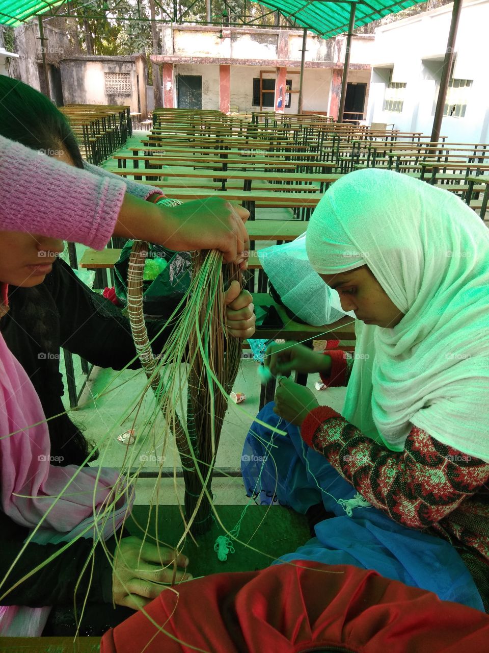 making bouquet in college