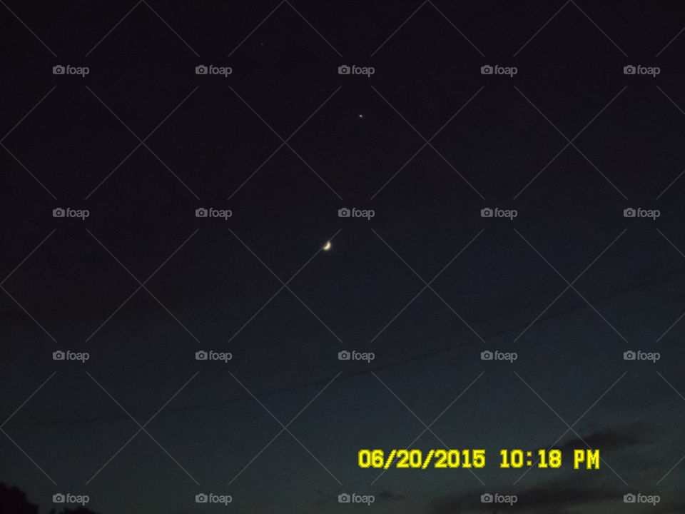 moon star. this is a picture of the moon that i took last night