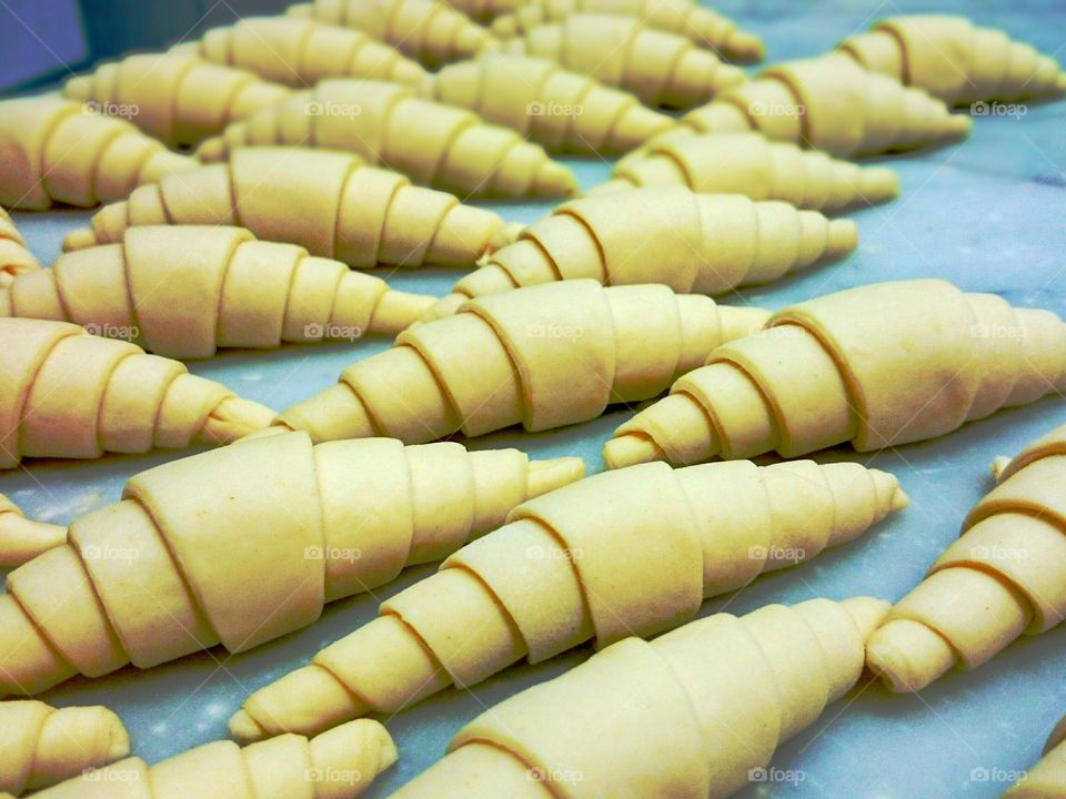 To make or not to make croissants . Making of croissants