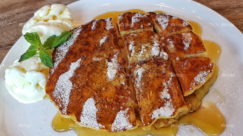 pancakes with ice cream for breakfast