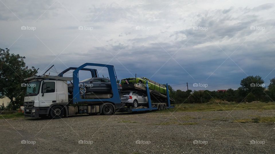 Car transporter truck