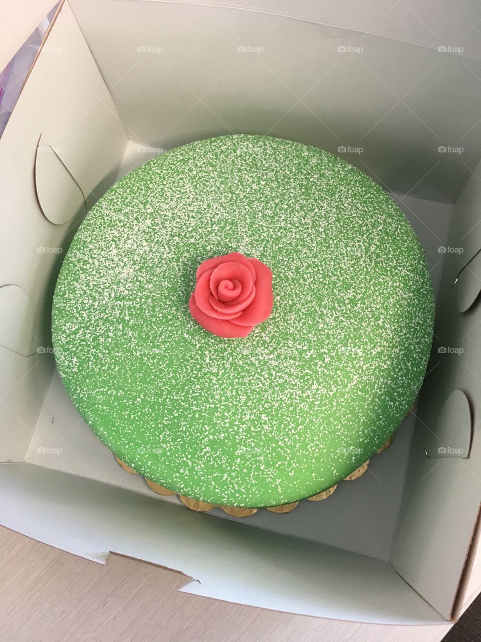 Green cake