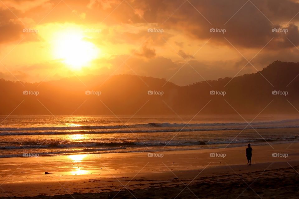 :: Walking on The Beach at Dusk ::