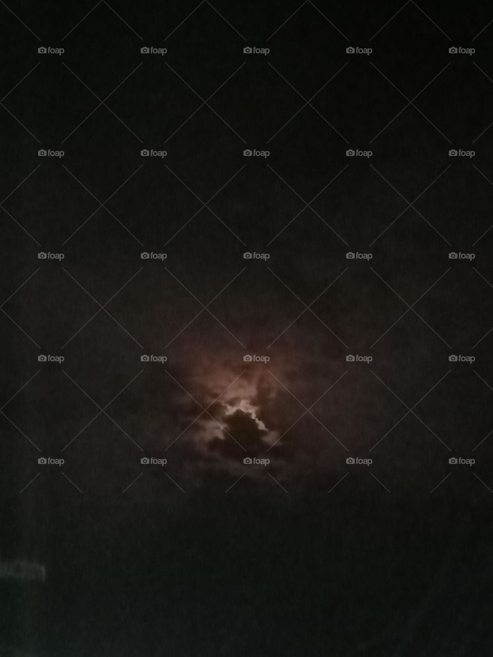 *ravarma vanguvo*  Moon lighting, Shining clouds, Night's art