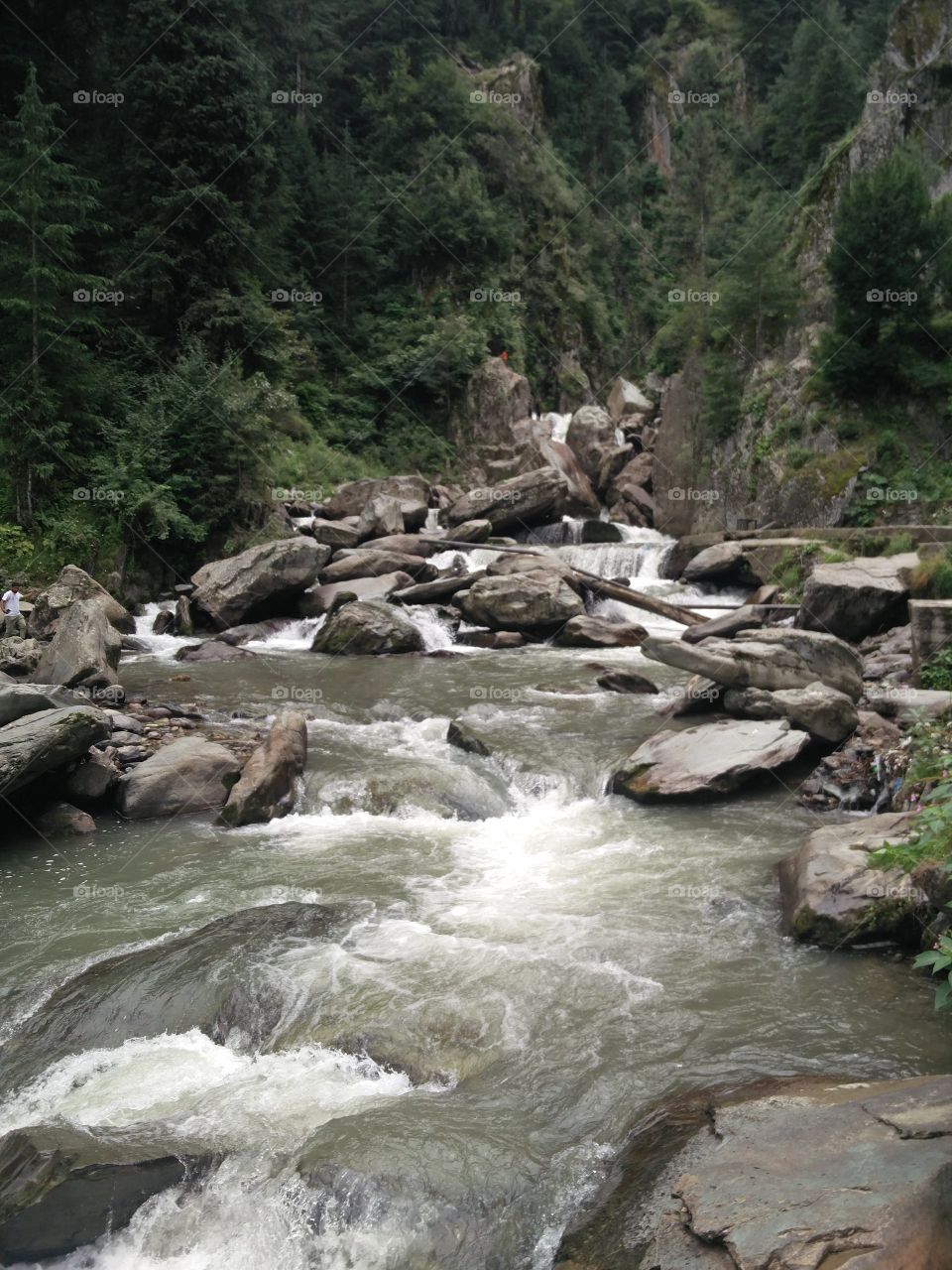 waterfall Rocks amazing nature
📸 Muneeb bhat
