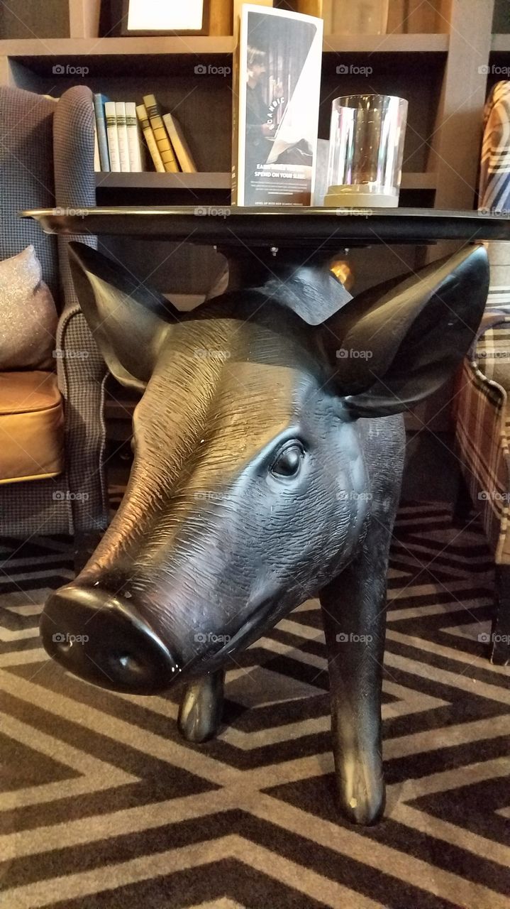 Piggy coffee table