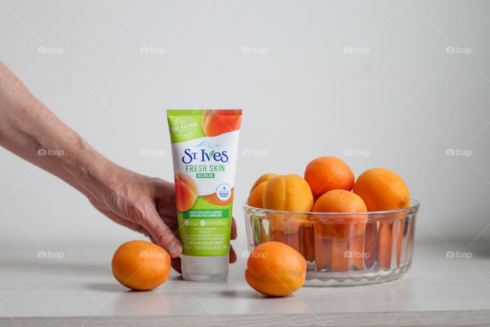 Fresh skin scrub by St.Ives