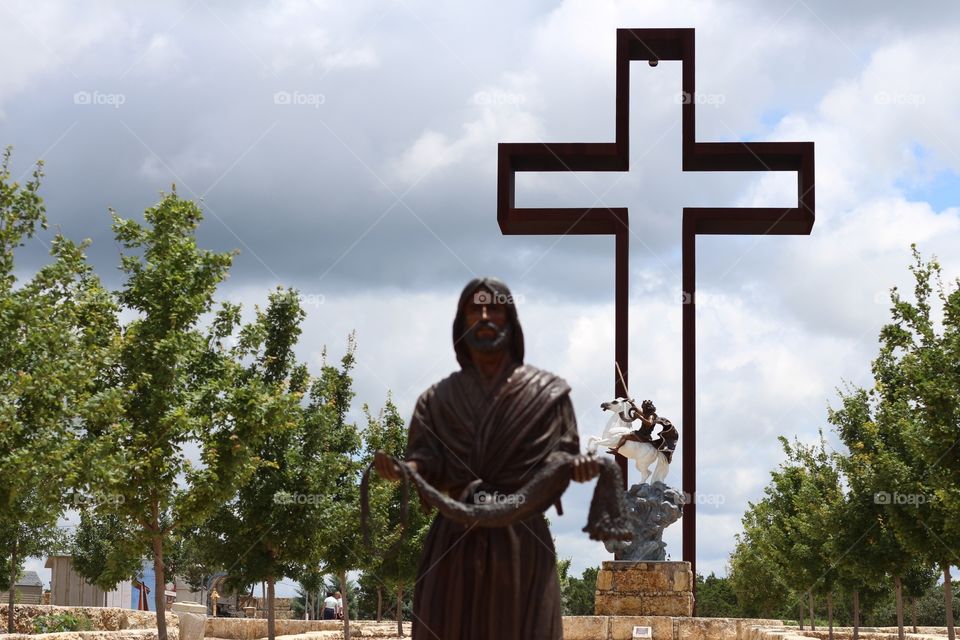 The Coming King Cross Prayer Garden 