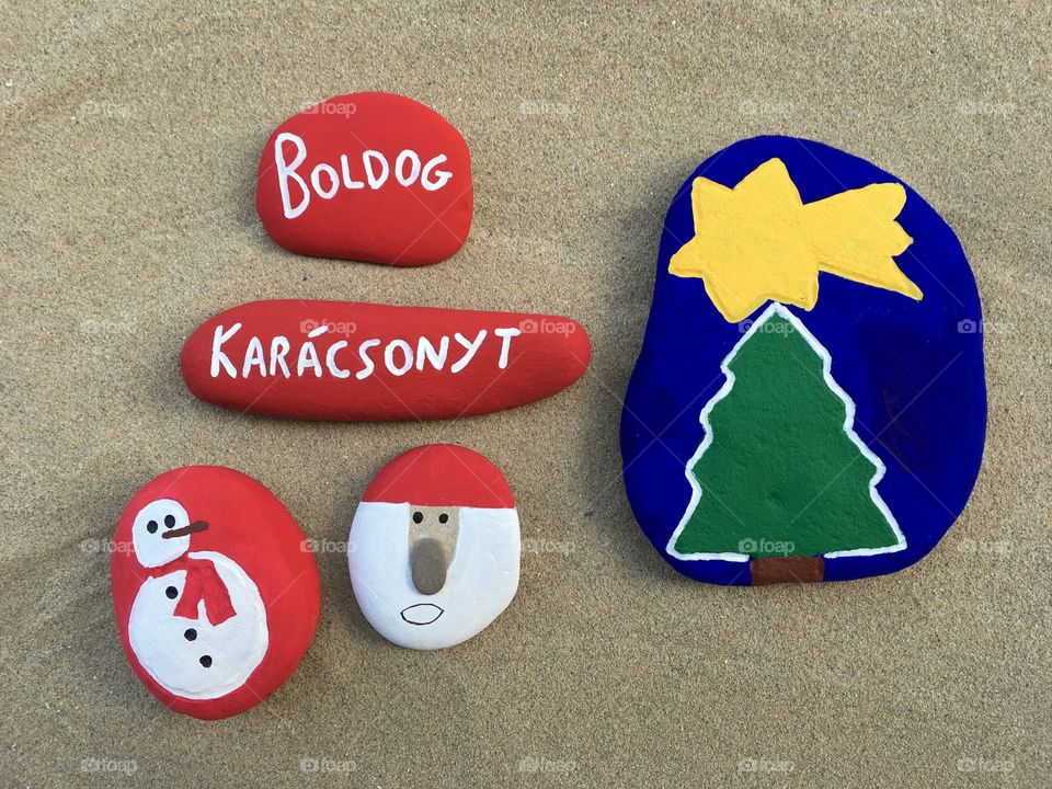 Boldog karácsonyt, hungarian Merry Christmas on stones