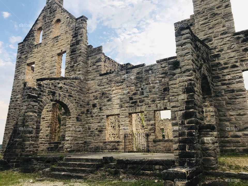 Stunning “castle” up on a hill in Ha Ha Tonka State Park in Missouri was once magnificent before the fire!! 