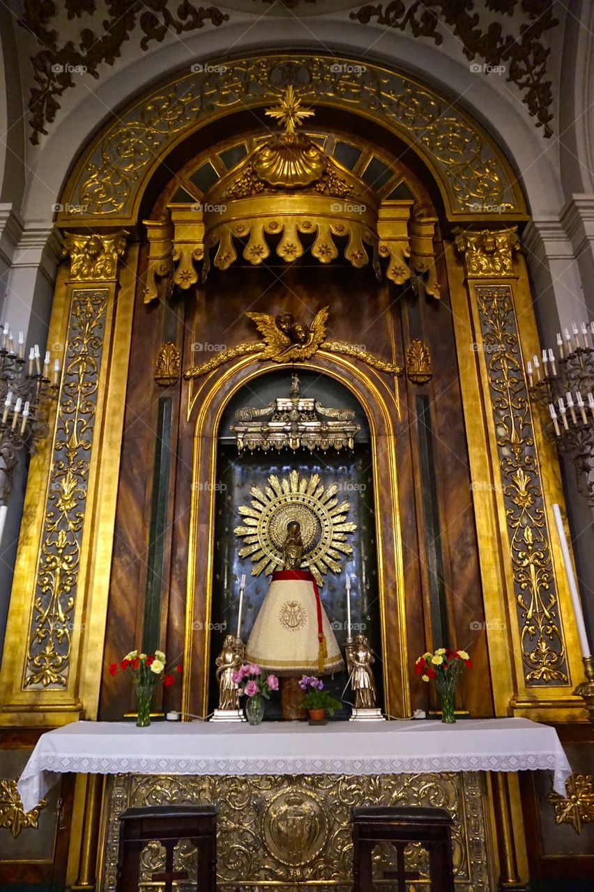 Altar at Iglesia Parroquial de Santa Teresa y Santa Isabel, Madrid 