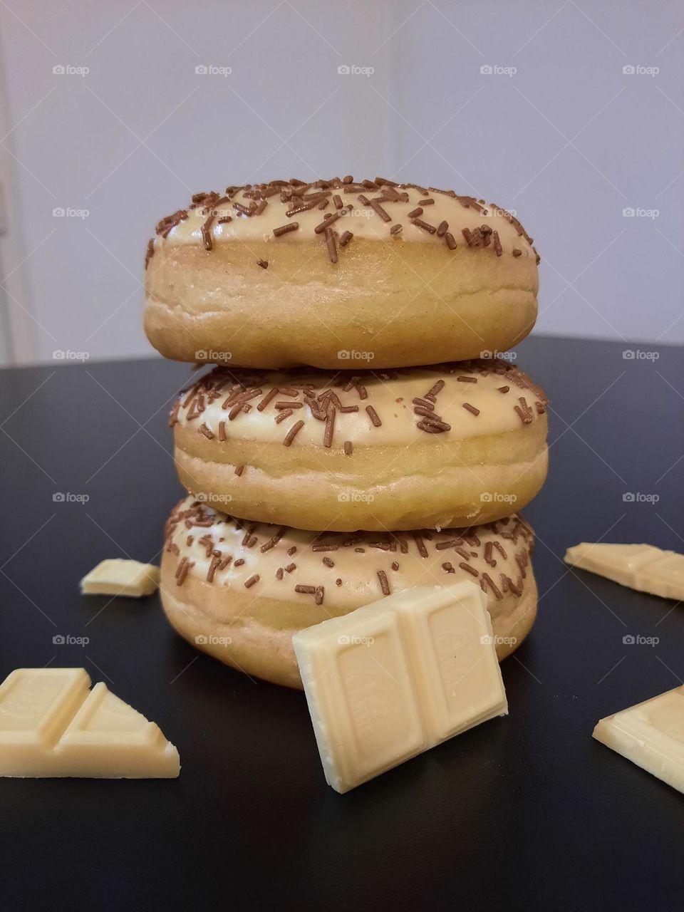 Vanilla vs Chocolate