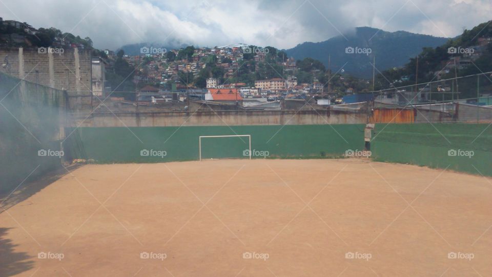 Campo de futebol favela RJ Brasil