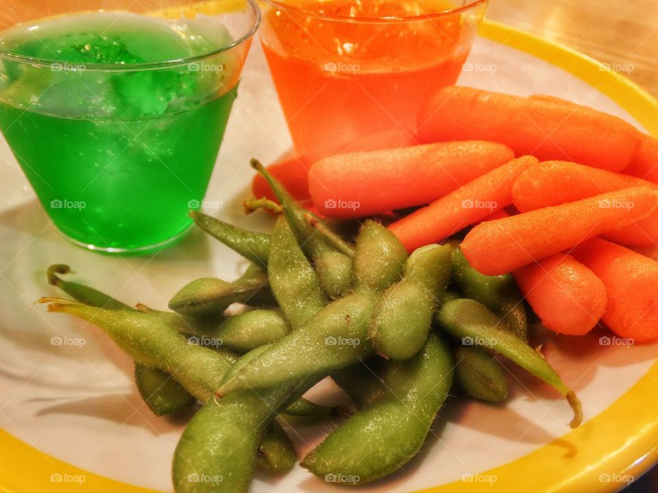 Eat Your Colors. Healthy Snacking
