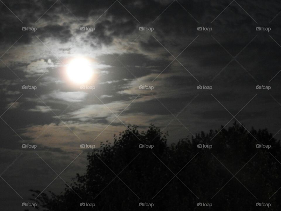 Full Moon, 4/21/2016