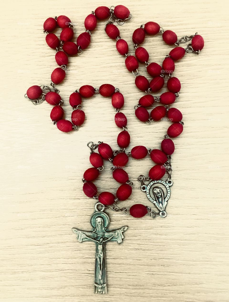 May through the Holy Rosary the Virgin Mary accept our prayers, leading them to Jesus, our God is Savior. 📿/ Que através do Santo Rosário a Virgem Maria acolha nossas orações, levando-as a Jesus, nosso Deus é Salvador. 🥰